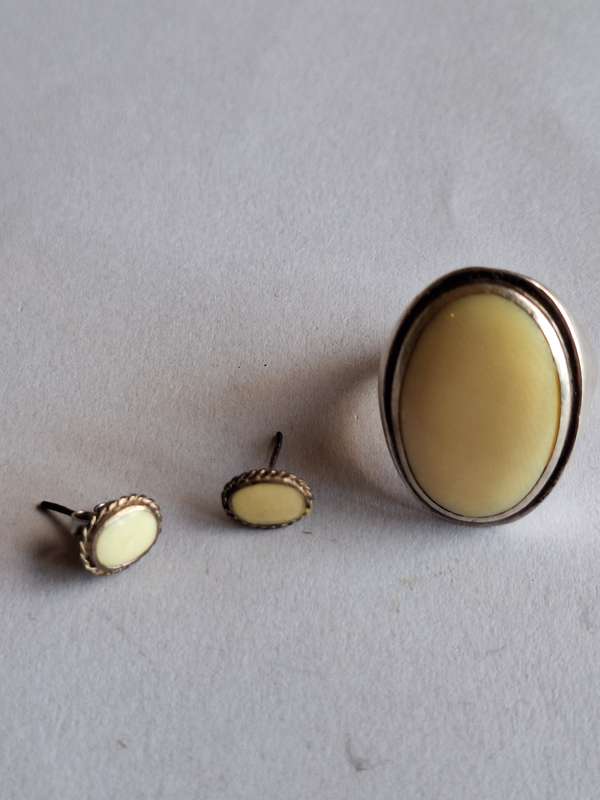 Beautiful Antique Silver Ring and earing set