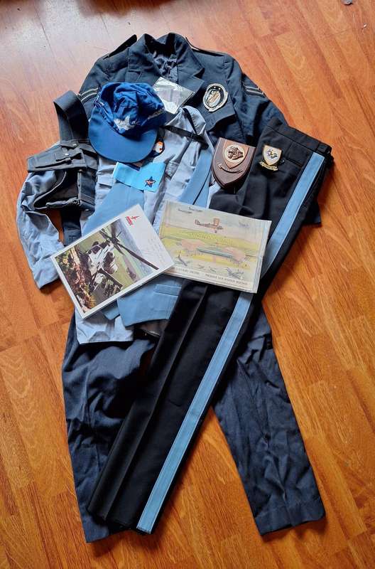Mixed lot SAAF Airforce items