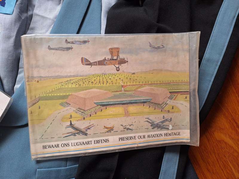 Mixed lot SAAF Airforce items