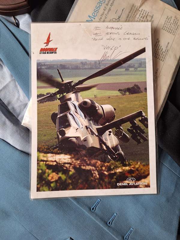 Mixed lot SAAF Airforce items