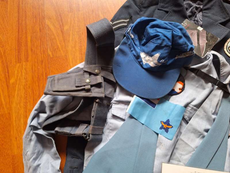 Mixed lot SAAF Airforce items
