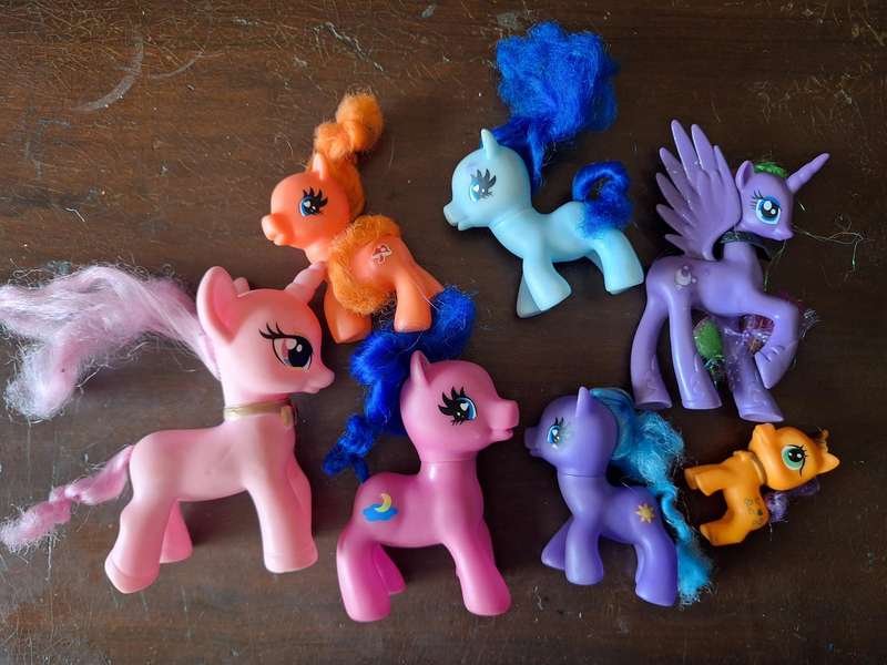 Pony toy lot