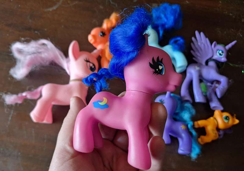 Pony toy lot