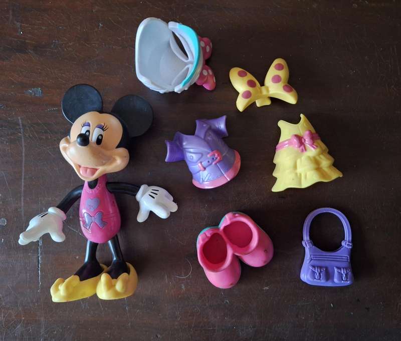 Mini mouse dress up doll