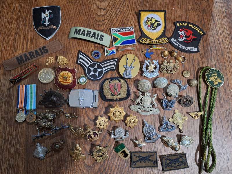 Large Mixed lot of Militaria items