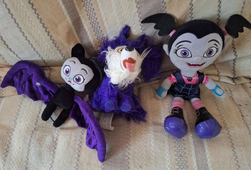 Vampirina Soft toy set