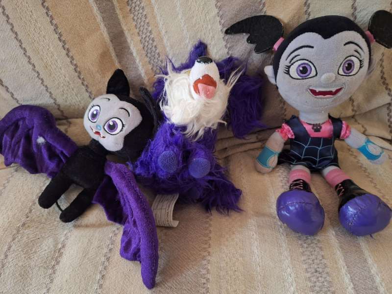 Vampirina Soft toy set