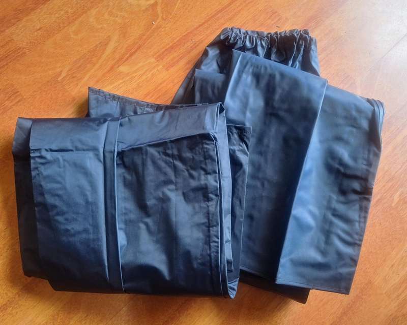 2x Rainsuit pants XL