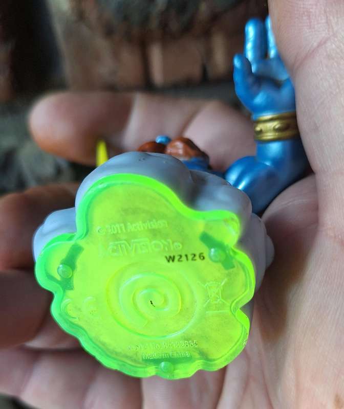 Skylanders Zues figure