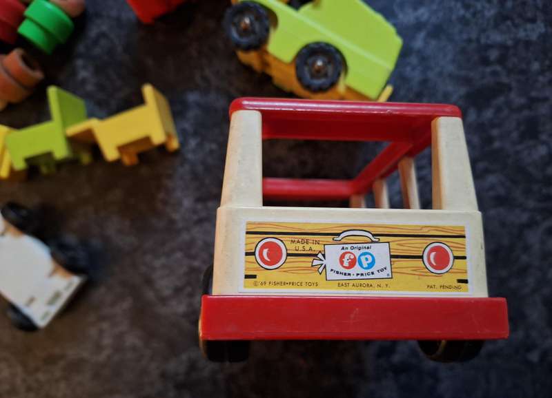 Mixed Lot of Vintage Fisher Price People