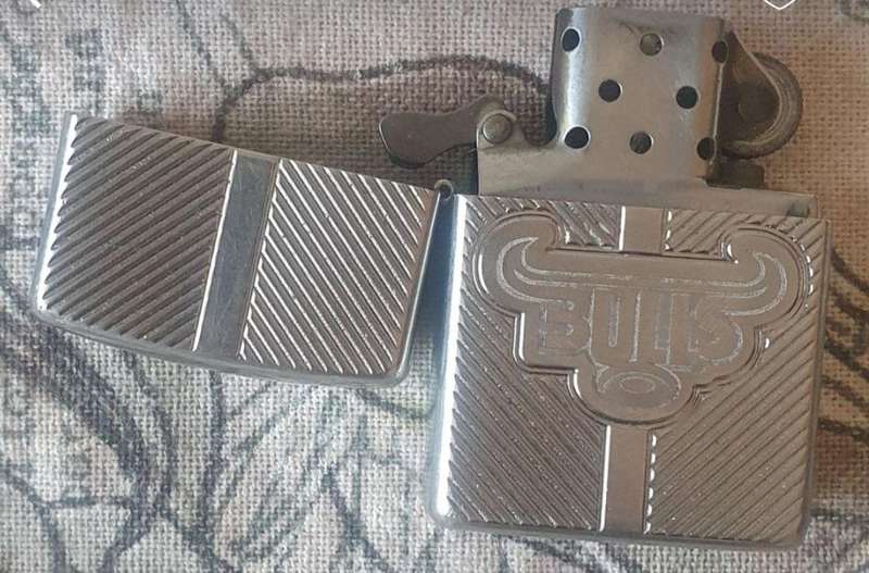 BULLS Rugby Zippo
