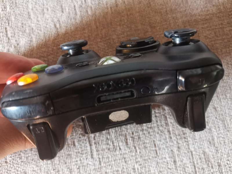Xbox 360 wireless controller (original Microsoft product)