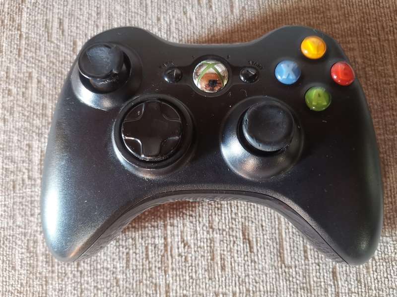 Xbox 360 wireless controller (original Microsoft product)