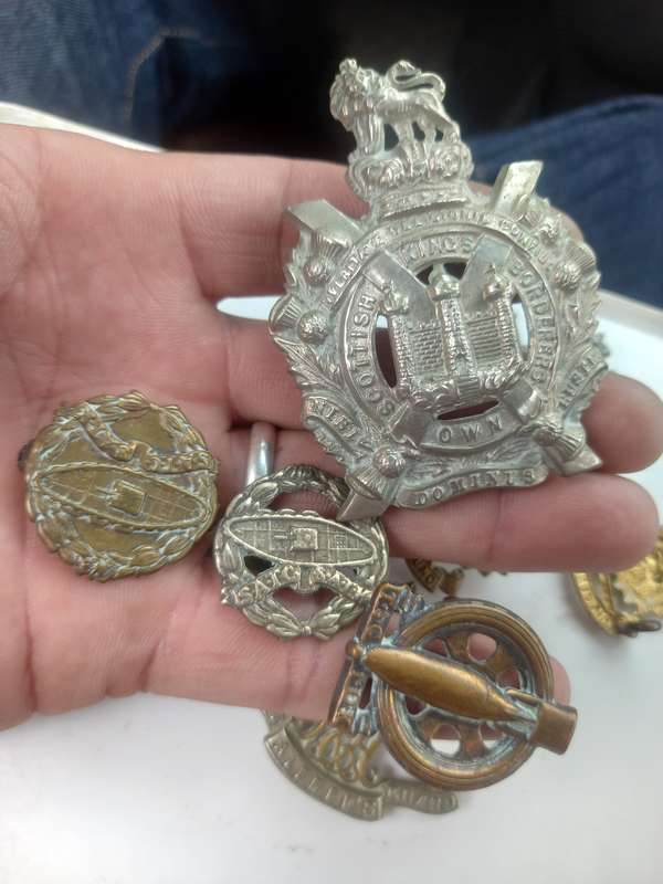 War badges