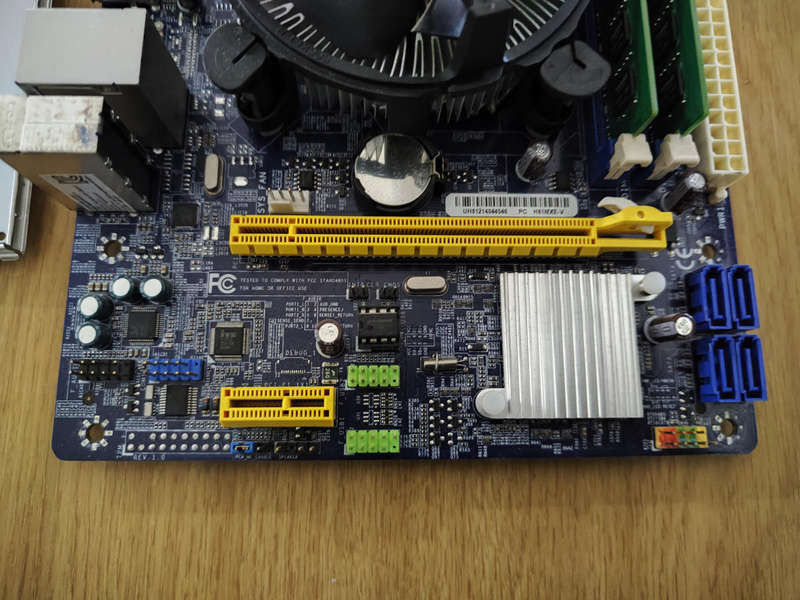 Intel Core i3 3220 Combo**4GB Ram**Foxconn Board**