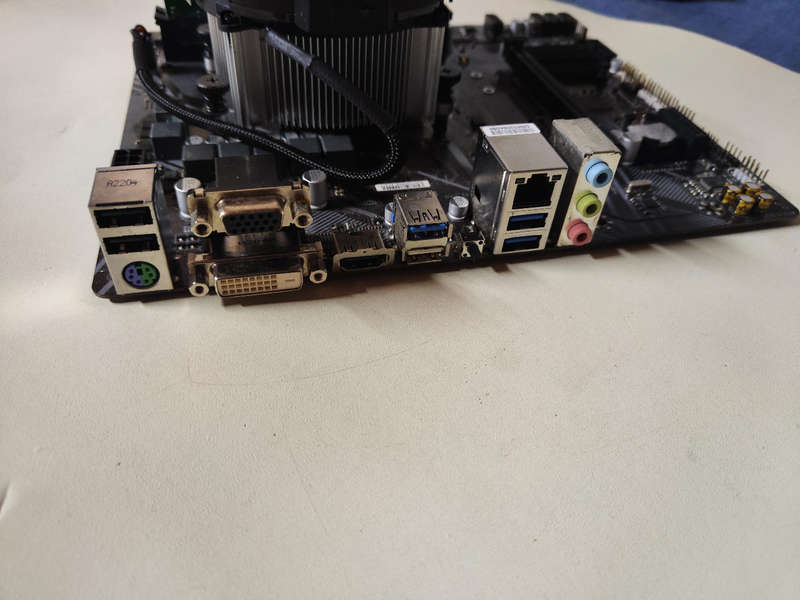 AMD Ryzen 7 Combo**16GB DDR4 Ram**Gigabyte A520M
