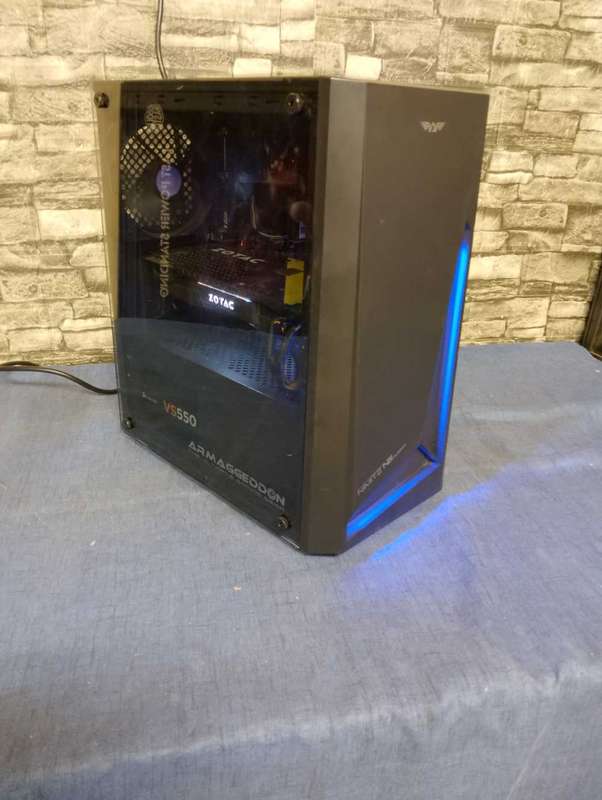 Intel Core i7 6700K Gaming PC**Zotac AMP GTX1070 8GB Graphics**16GB Ram*MSI SSD**