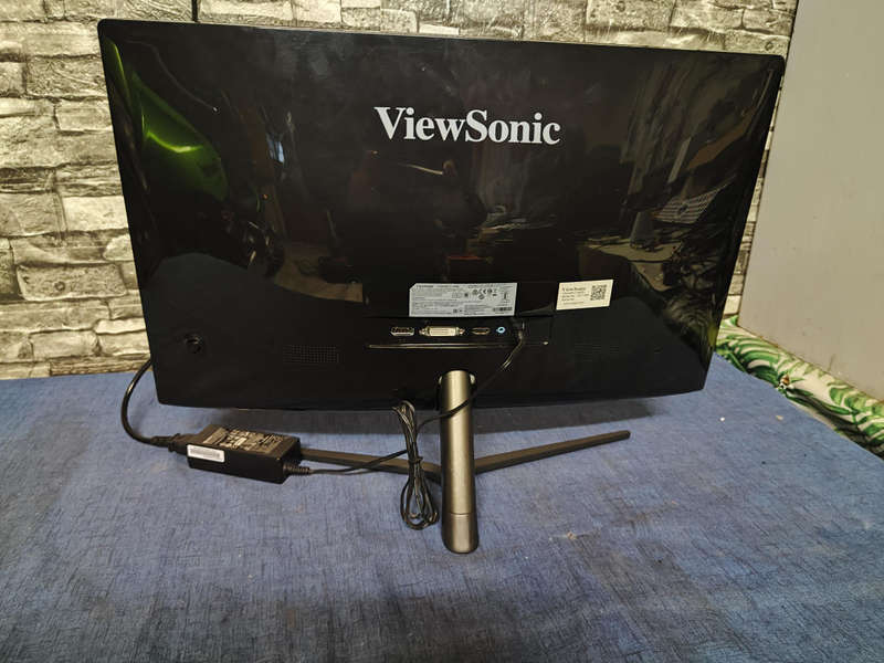 ViewSonic VX2458 Gaming Monitor**144Hz**Curved Screen**1ms Response**built in Speakers