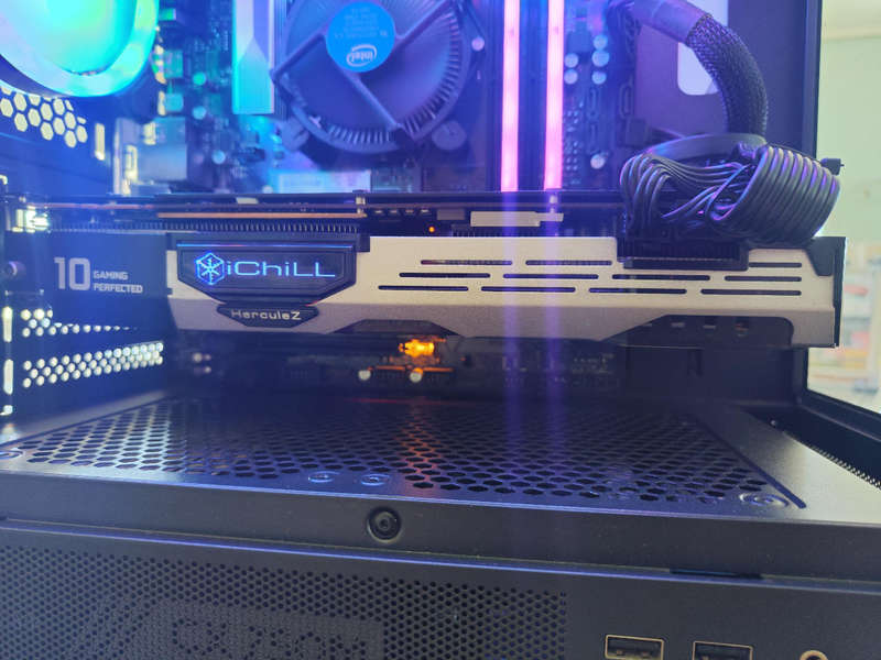 Inno3D IChill Herculez X3 GTX1080 8GB GDDR5X Graphics Card