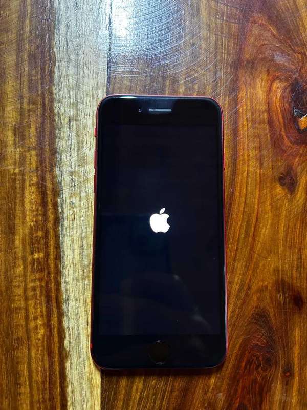iPhone SE 2020 **Red**64GB**Very good condition
