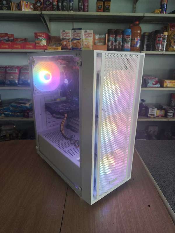 Core i7 Budget Gamer**GTX650 2GB**12GB Ram**500GB SSD