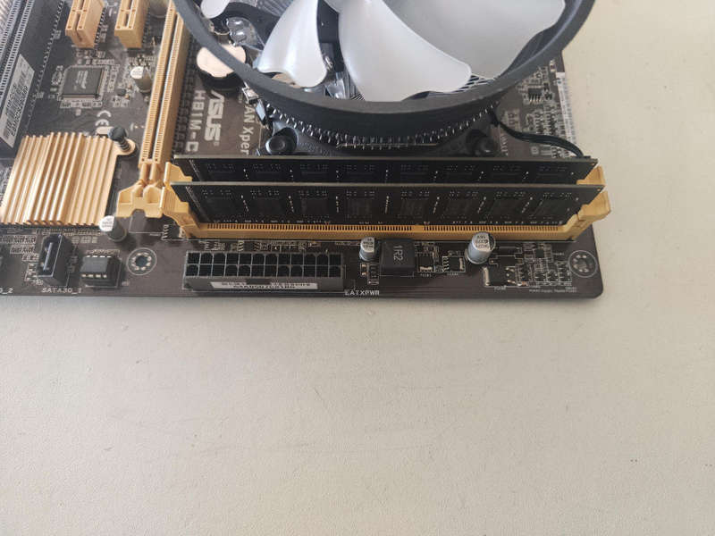 Intel Core i5 4690K Combo**16GB Ram**RGB CPU Cooler**
