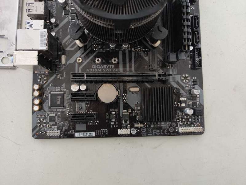 Intel Core i5 9600KF Motherboard Combo**8GB DDR4 Corsair Ram**