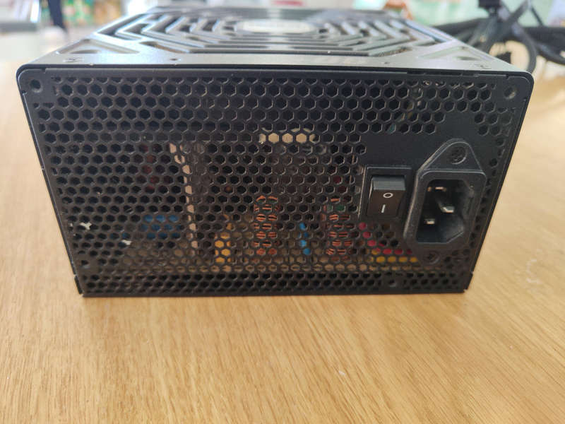 Super flower SF650 Fully Modular PSU with all Cables**650W**