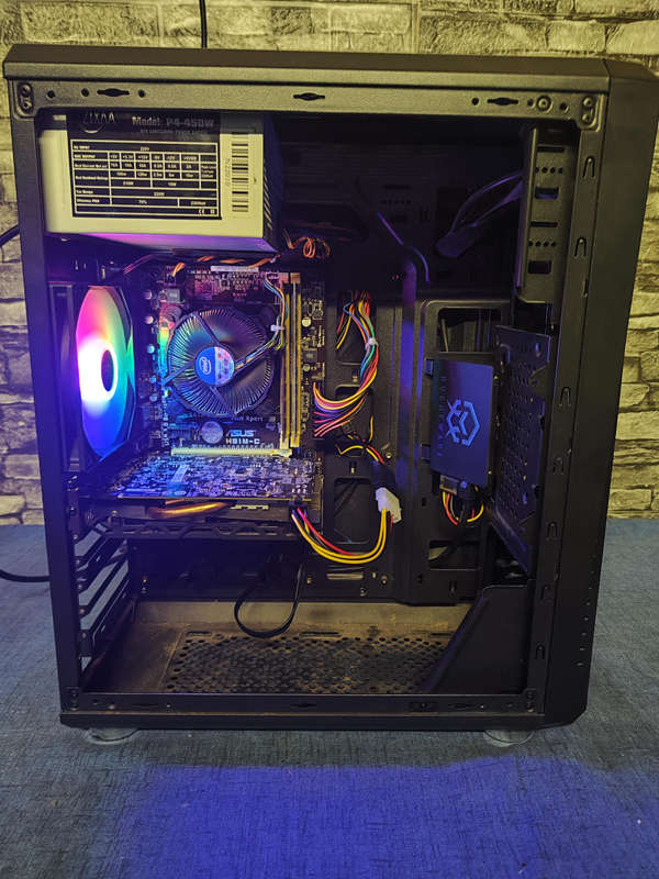 Intel Core i5 Budget Gamer**GTX960 4GB Graphics Card**16GB ram and 500GB SSD