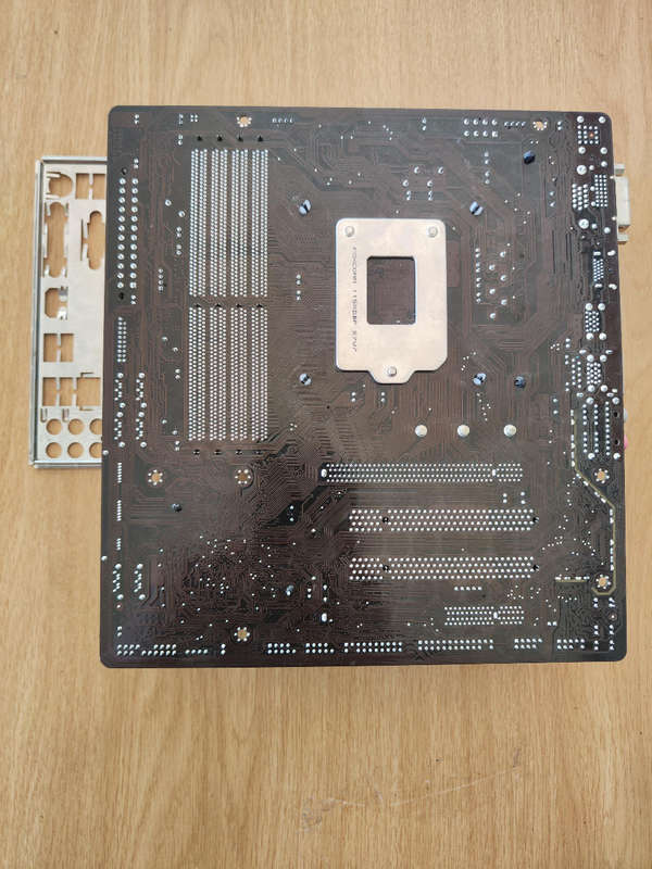 Core i7 Combo**Gigabyte B150M Board**500GB NVME**8GB Ram