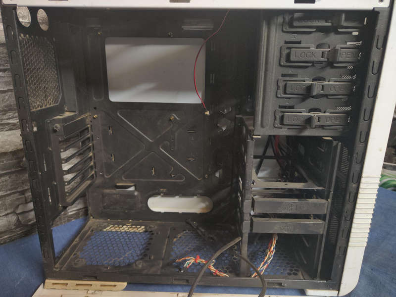 Coolermaster White Large Gaming Case
