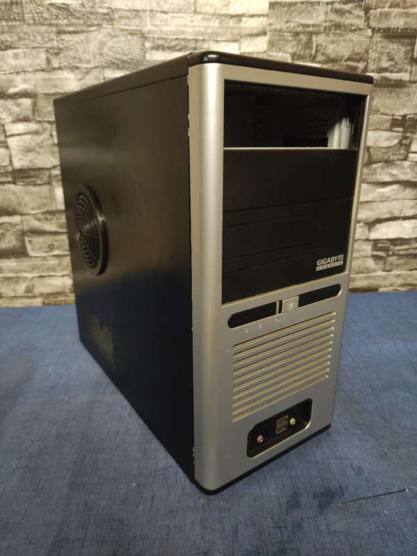 Gigabyte PC Chassis**M-ATX, DTX andIX boards**