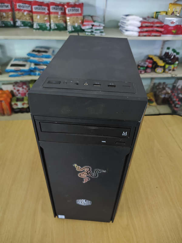 Core i3 6100**1TB HDD**8GB DDR4 Gaming ram**Asus Board