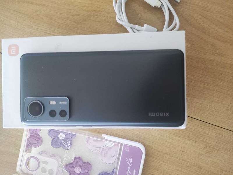 Xiaomi 12 / MI 12 ** 8GB** 128GB**Snapdragon 8 gen 1