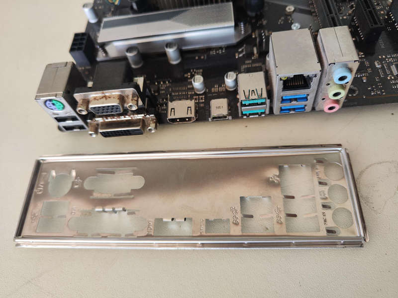 Intel Core i5 9400F Combo**16GB Corsair RGB Ram**Asus Prime H370M-Plus Motherboard