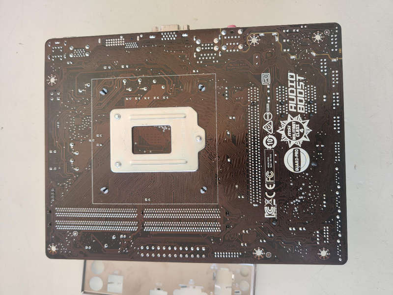 Intel Core i5 7500 Combo**MSI Pro series board**8GB DDR4 Ram**