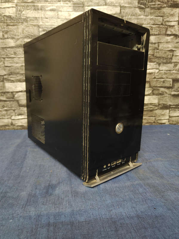 Gigabyte Chassis**fits MATX+ ITX boards**