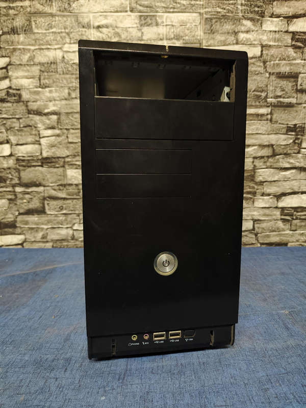 Gigabyte computer Case**M-ATX and ITX boards