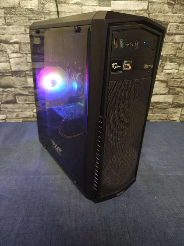 Intel Core i5 Budget Gamer**GTX960 4GB Graphics Card**16GB ram and 500GB SSD