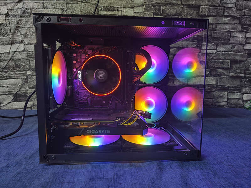 Ryzen 7 Gaming PC**GTX1660 Ti 6GB Graphics**16GB DDR4 Ram**1TB SSD