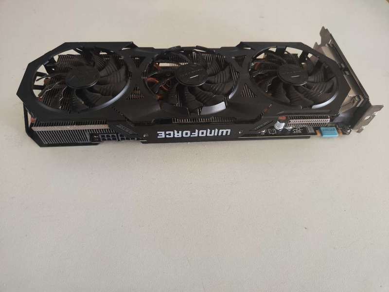 Gigabyte Windforce G1 Gaming GTX960 2GB GDDR5 Graphics Card**Blue LED**2 x 6pin PCIE Power needed