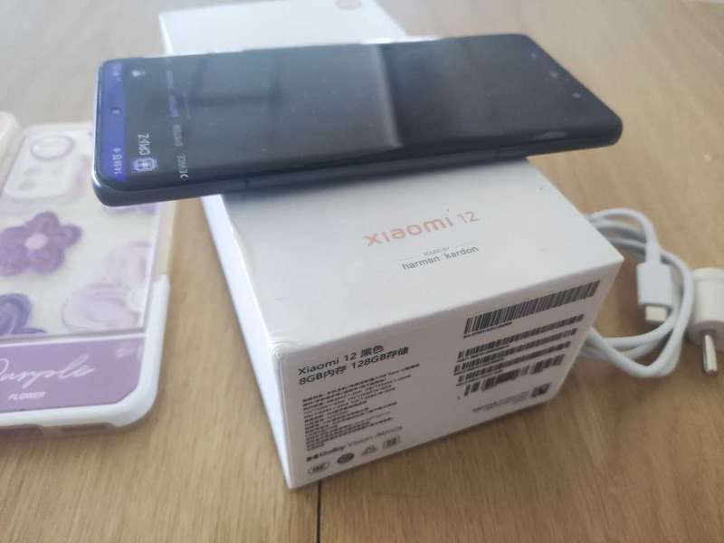 Xiaomi 12 / MI 12 ** 8GB** 128GB**Snapdragon 8 gen 1