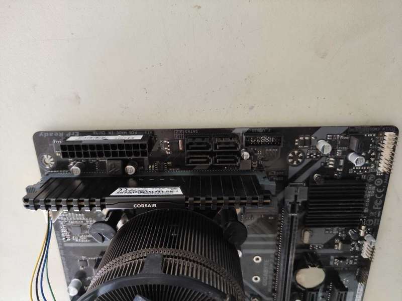 Intel Core i5 9600KF Motherboard Combo**8GB DDR4 Corsair Ram**