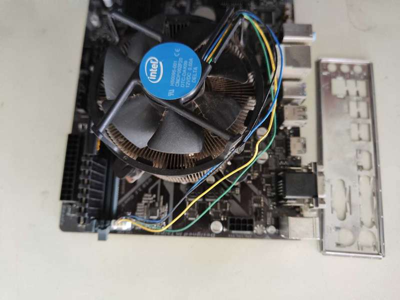 Intel Core i5 9600KF Motherboard Combo**8GB DDR4 Corsair Ram**