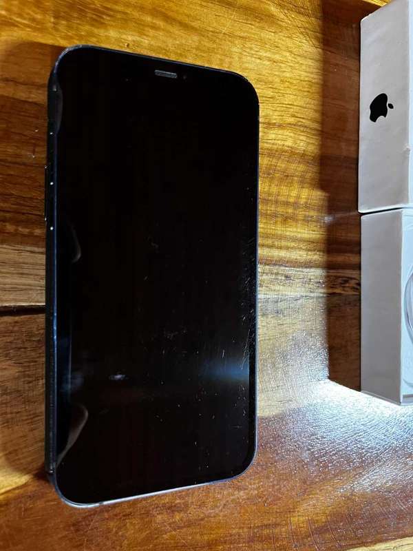 Iphone 12 128GB Black**Original Box **75% Battery Health**