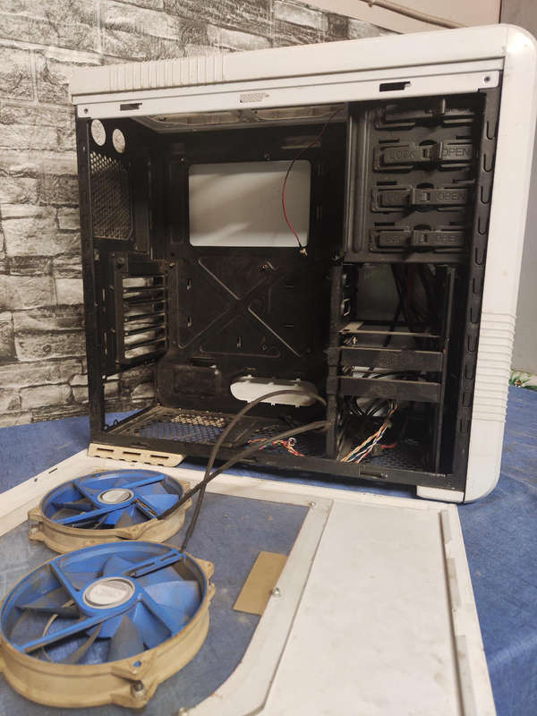 Coolermaster White Large Gaming Case