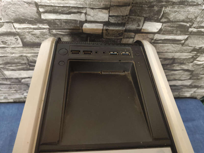 Coolermaster White Large Gaming Case