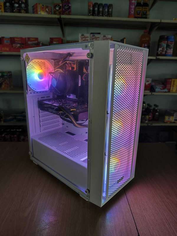 Intel Core i5 9600KF Gaming PC**GTX1660**16GB Corsair Gaming Ram**500GB NVME SSD