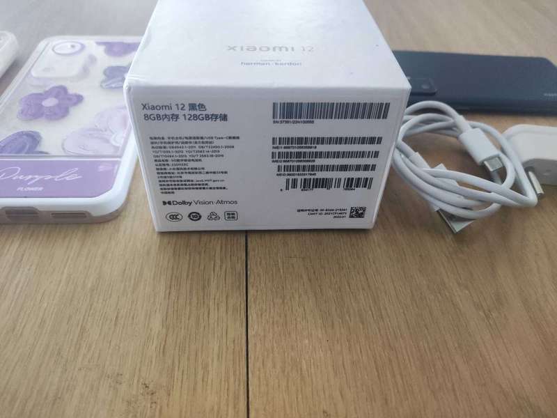 Xiaomi 12 / MI 12 ** 8GB** 128GB**Snapdragon 8 gen 1