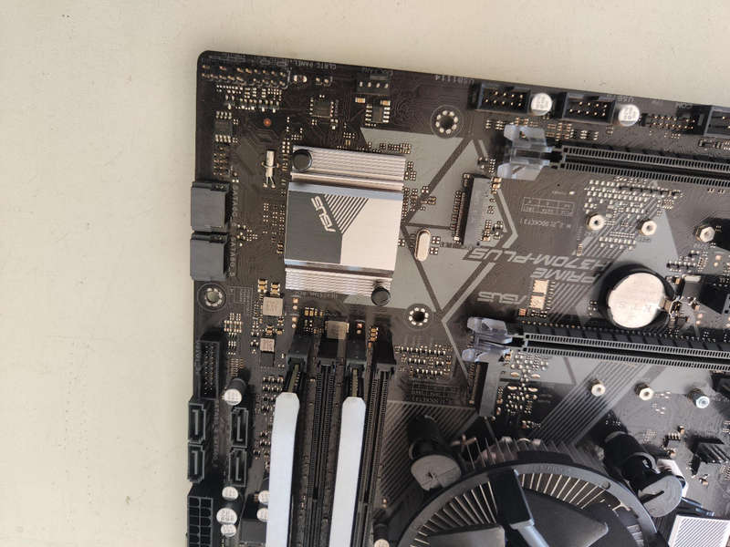 Intel Core i5 9400F Combo**16GB Corsair RGB Ram**Asus Prime H370M-Plus Motherboard